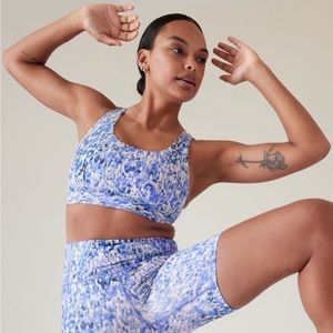 Athleta Ultimate Bra D-DD